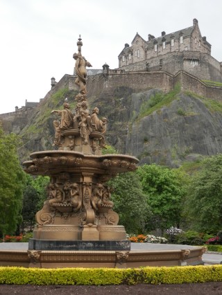 I admired this breathtaking Edinburgh home from afar, wishing I could venture inside.